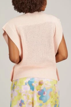 Top Sleeveless Round Neck Knit Sweater In Rosa -Dries Van Noten Shop sasuphi to sleeveless round neck knit sweater in rosa 3