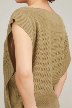 Top Sleeveless Round Neck Knit Sweater In Oliva -Dries Van Noten Shop sasuphi top sleeveless round neck knit sweater in oliva 4